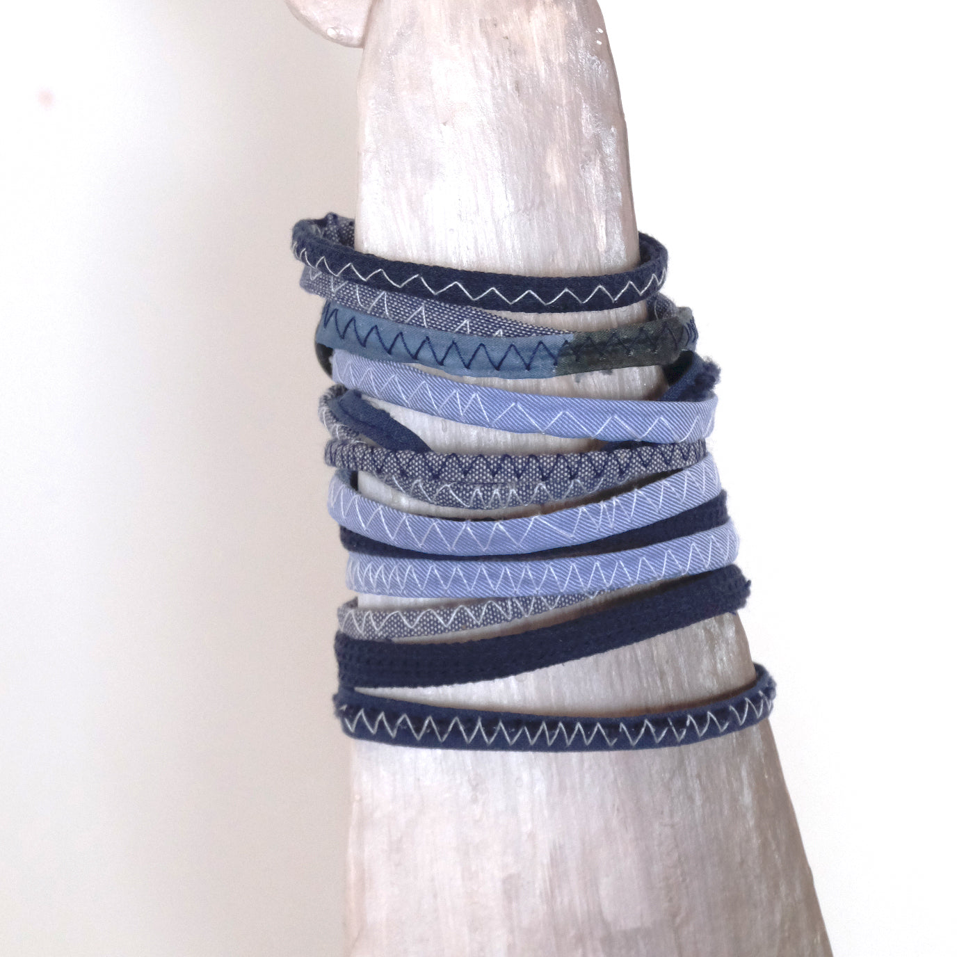 Bracciale in cotone.