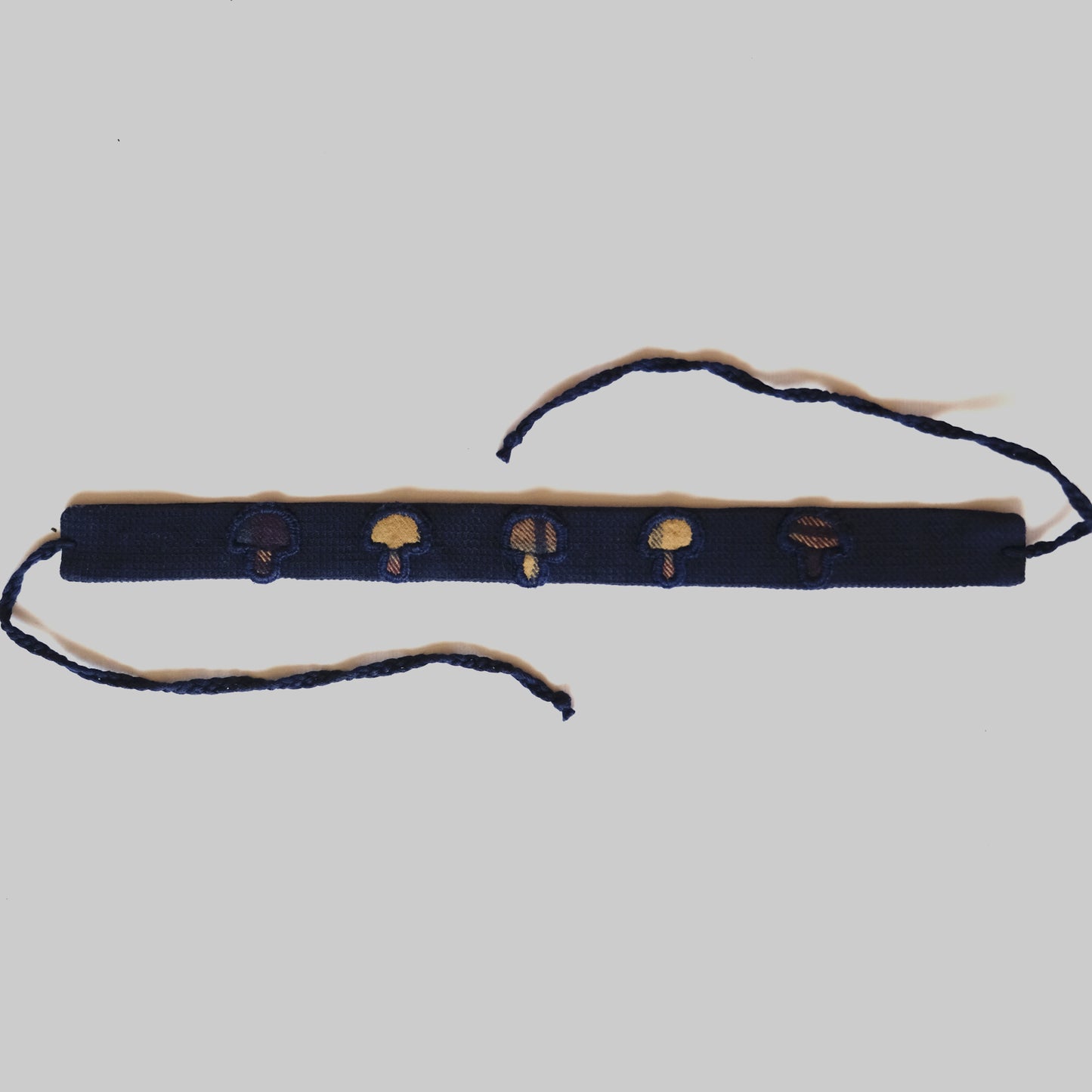 Collana choker blu_Funghetti