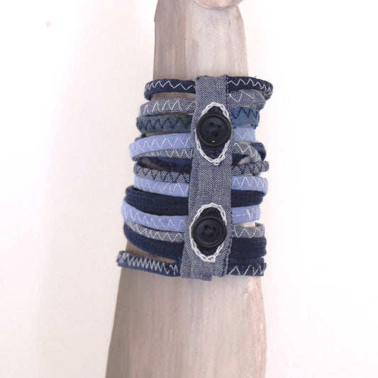 Bracciale in cotone.