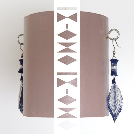 Orecchini in cotone bianco/blu