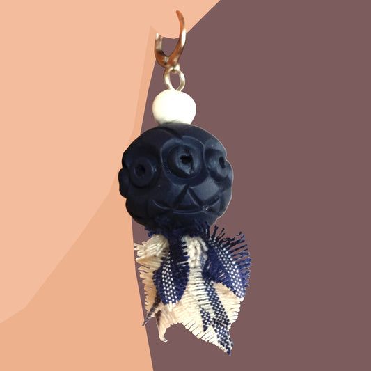 Orecchini in cotone, legno e ceramica