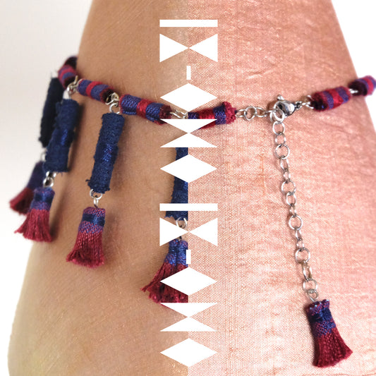 Collana in cotone e lino, con nappe