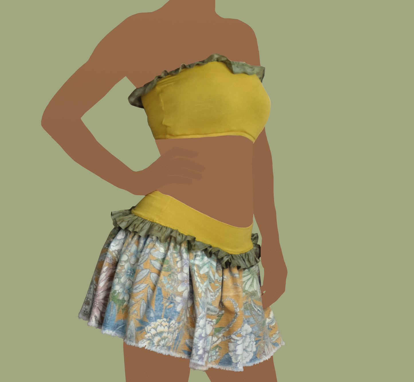 Top a fascia in jersey di viscosa con balza in seta.