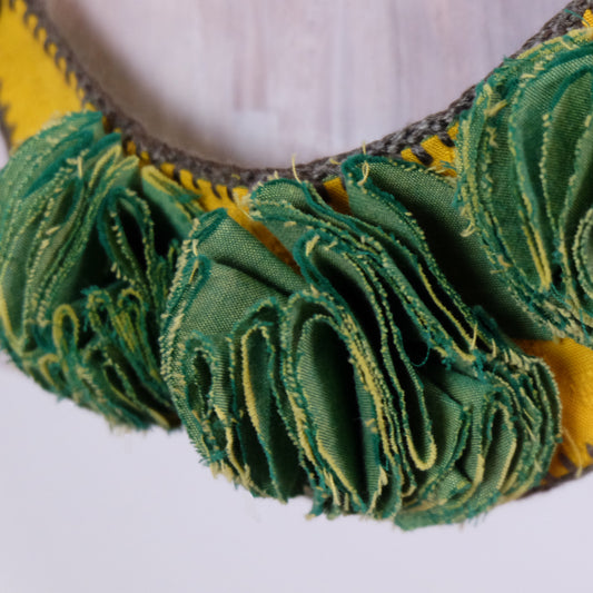 Collana colorata in cotone e seta