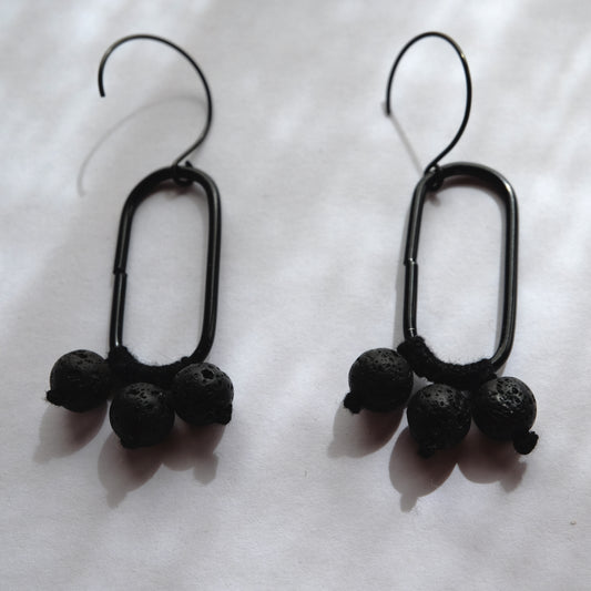 Orecchini con pietra vulcanica