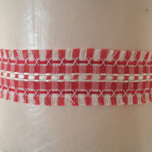 Choker in cotone vichy bianco e rosso, ricamato. H 2cm