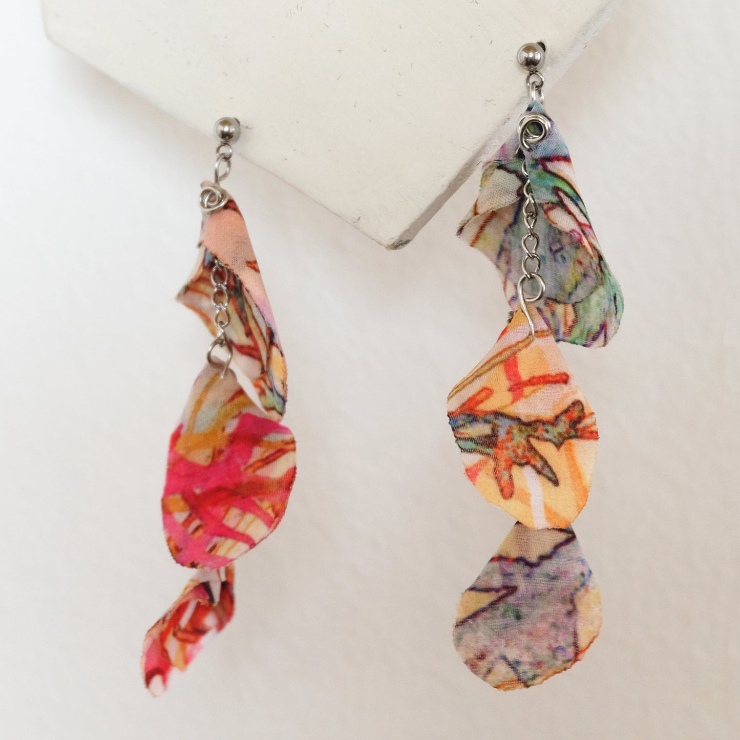 Orecchini in tessuto fiore