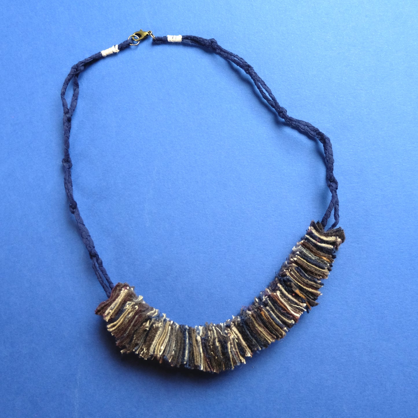 Collana con quadretti in cotone