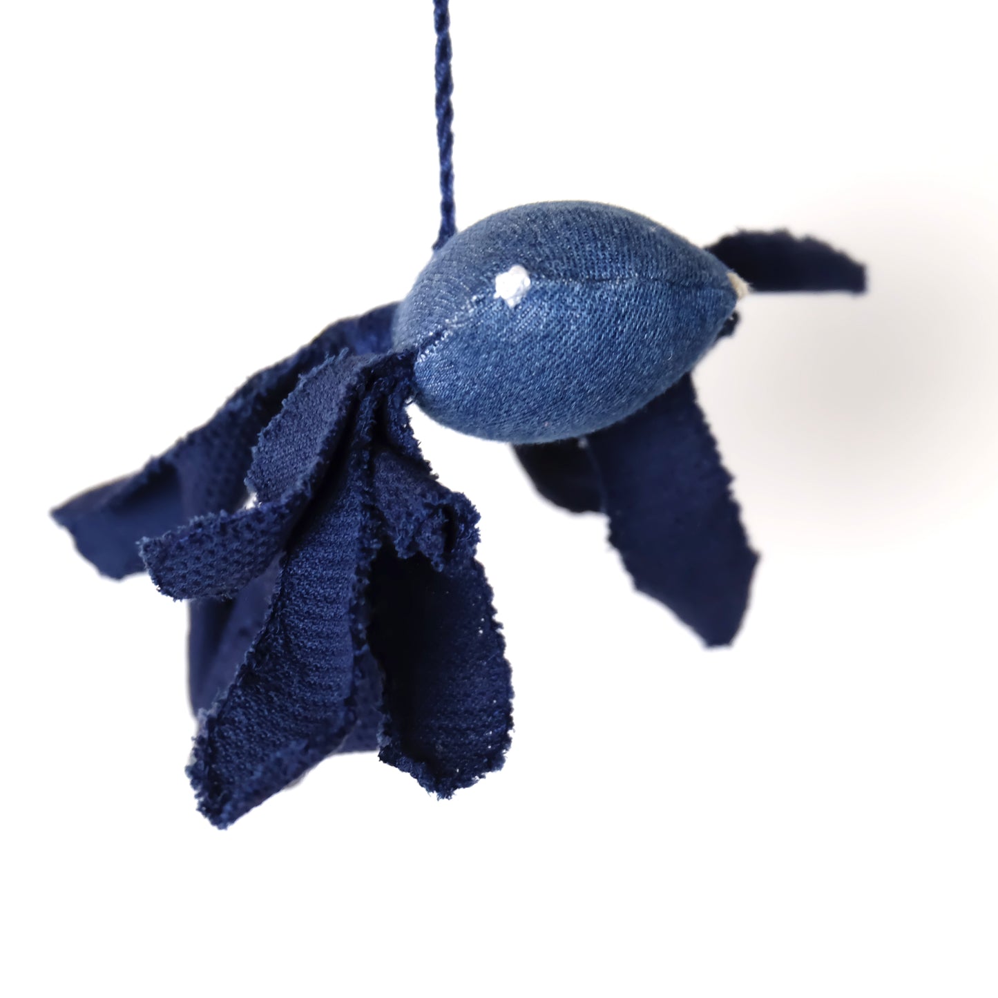 Giostrina con tre pesciolini blu