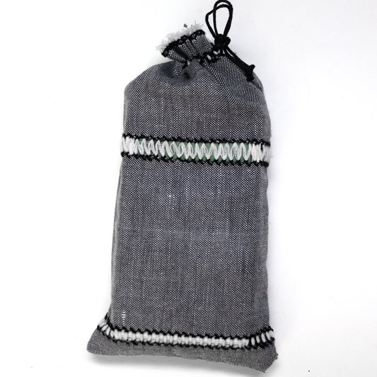 Custodia per carte ricamata a punto giorno