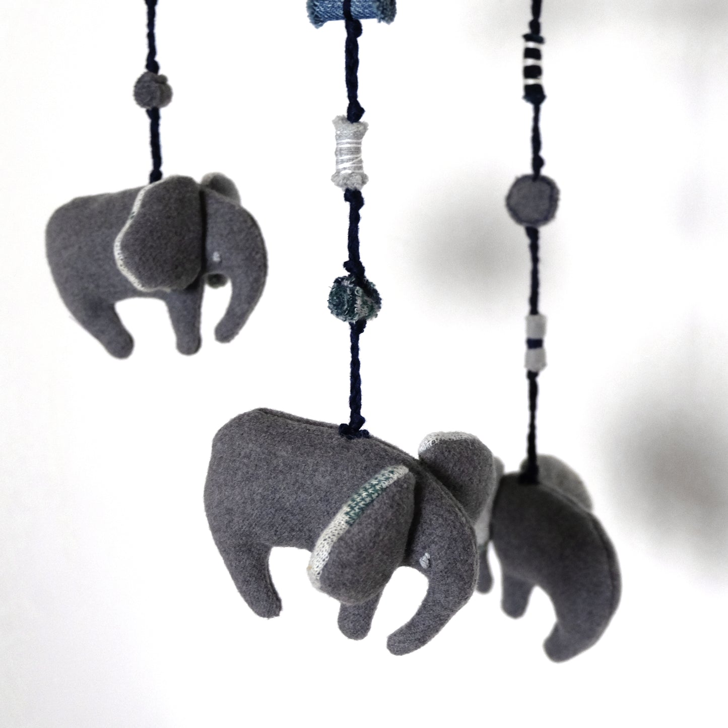 Giostrina per bambini con elefanti