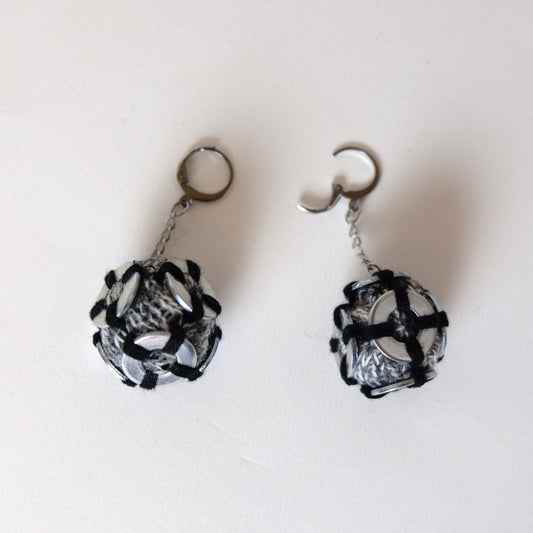 Orecchini pallina di cenere e rondelle